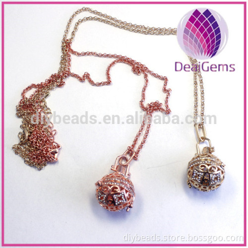 Hot-selling gold color Essential oil diffuser necklace with rhinestone for women